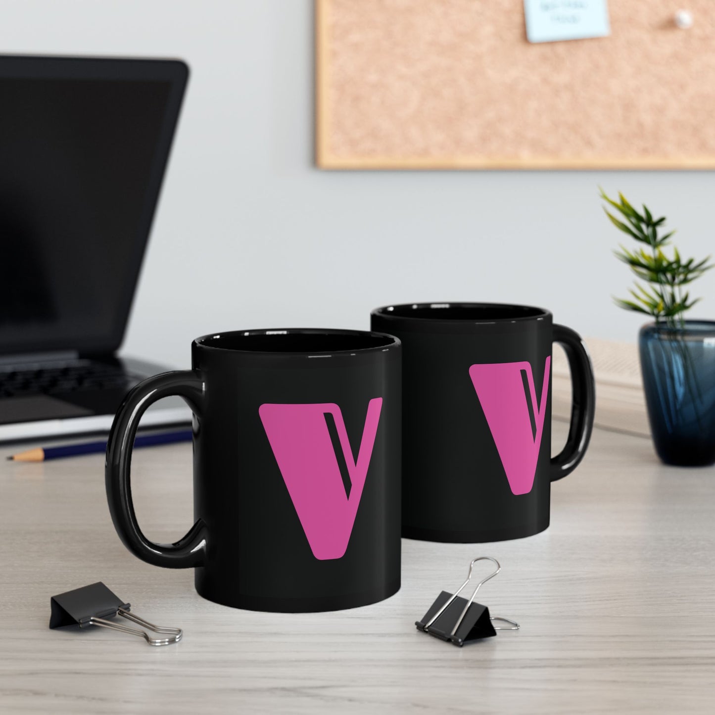 Mug Hot Pink Initial Black "V"