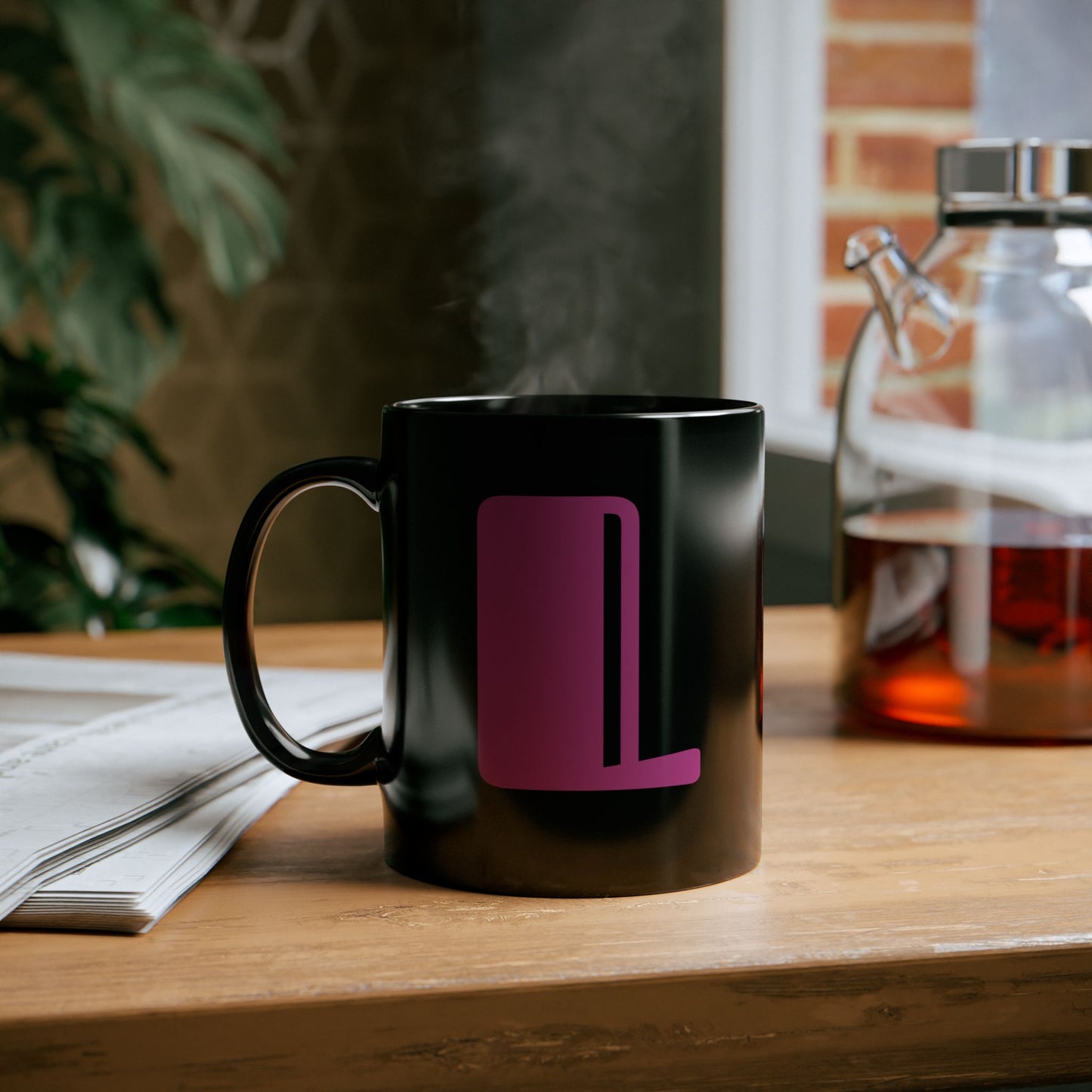 Mug Hot Pink Initial Black "L"